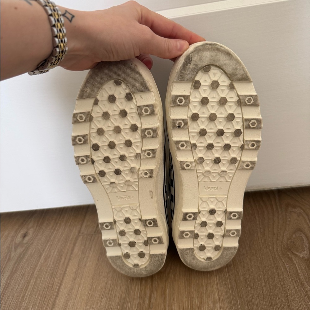 Vans checkerboard lace up shoes - Picture 8 of 13